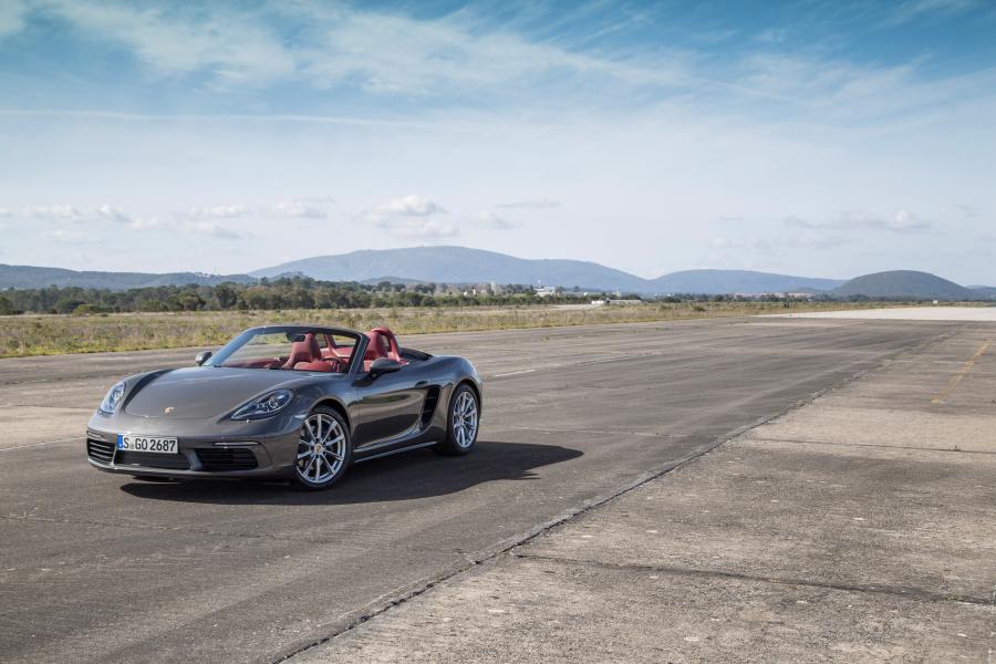  Porsche 718 Boxster 2016 года  (фото 4 из 30)